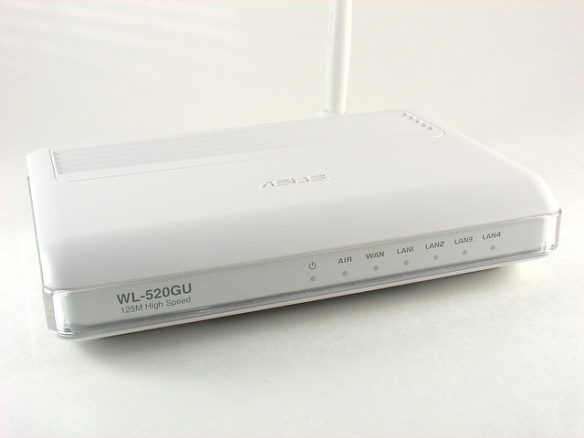 wifi router and modem phantom power