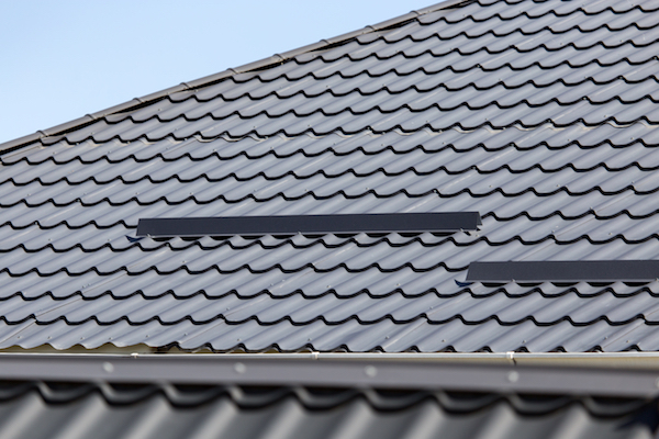 metal roof best roofing materials canadian winters