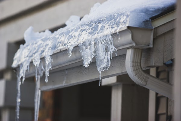 gutters with icicles 