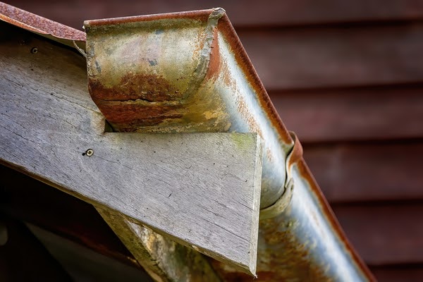 peeling paint on eavestroughs and gutters